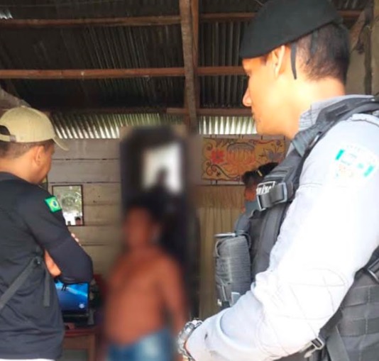Após espancar esposa, índio foge e sequestra filho de dois anos no Amazonas