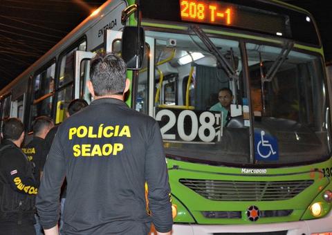 Homem é condenado por furto de celular em ônibus e tentar subornar PMs em Manaus