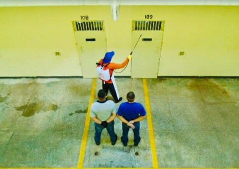 Presídios são pulverizados para prevenção ao coronavírus no Amazonas