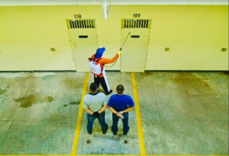 Presídios são pulverizados para prevenção ao coronavírus no Amazonas