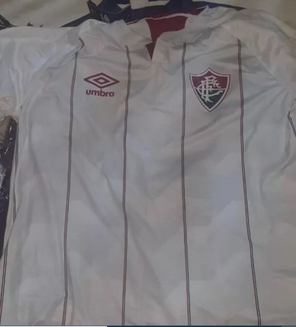 Vaza suposta foto da nova camisa do Fluminense; confira
