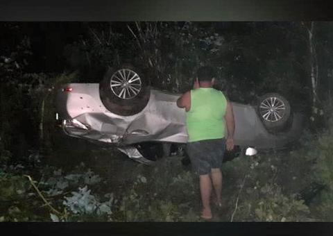 Cantor sobrevive ao capotar carro e 3 horas depois morre em acidente de moto