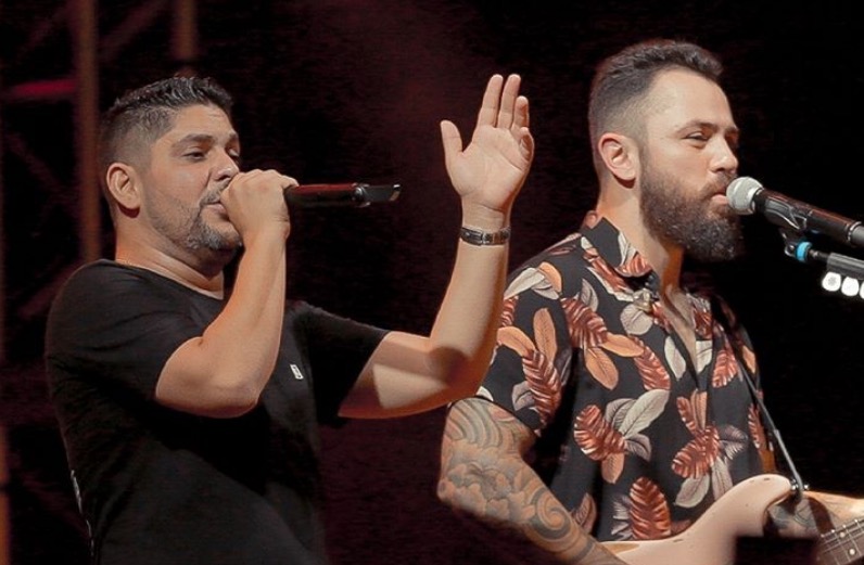 Supostos presos do Compaj mandam recado em live de Jorge e Mateus