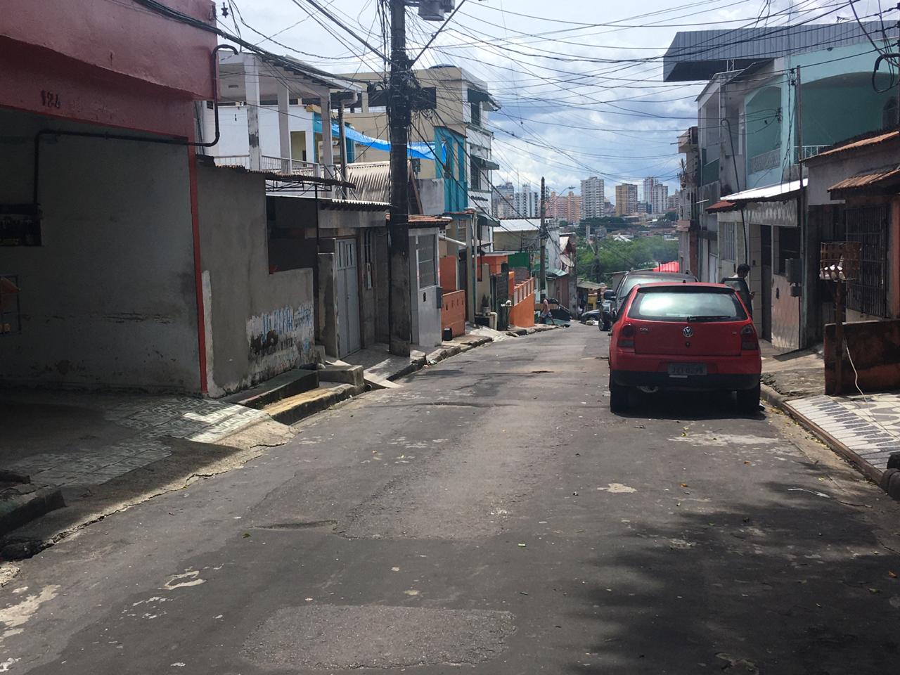 Mulher morre com suspeita de coronavírus e família acusa IML de não remover corpo em Manaus