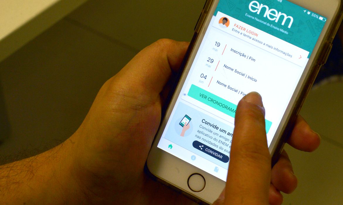 Começa hoje período para solicitar isenção de taxa do Enem 2020