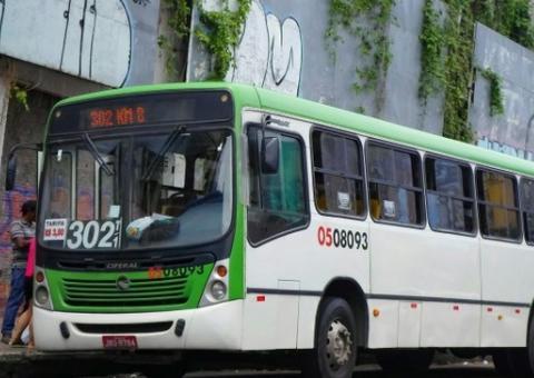Abandonado por comparsa, jovem é preso após assalto a ônibus em Manaus