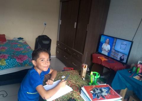 Já são 450 mil estudantes com aulas virtuais no Amazonas