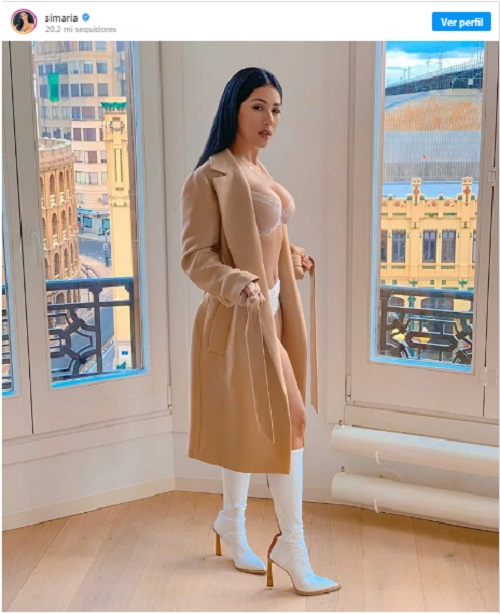 Simaria abusa na sensualidade ao posar de lingerie branca: 'Não esqueça que eu te espero'