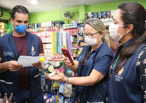Vigilância Sanitária faz blitz contra comércio não essencial em Manaus