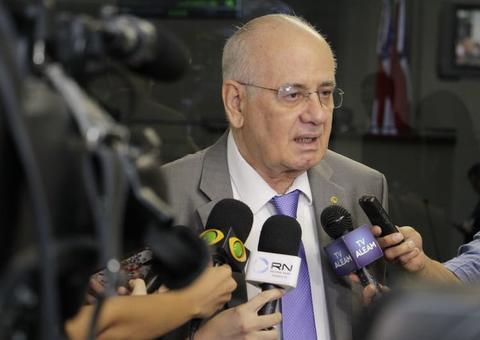 No Amazonas, deputado critica exoneração de secretário de Saúde