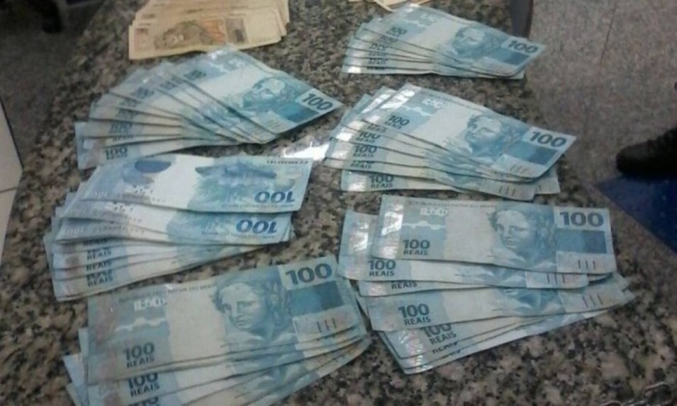 Homem é preso com dinheiro e drogas no Amazonas 