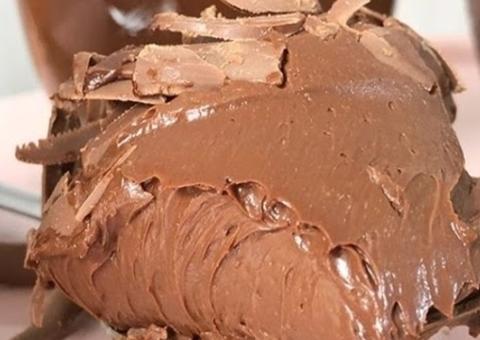 Feliz páscoa: Aprenda a fazer essa mousse de chocolate com apenas três ingredientes 