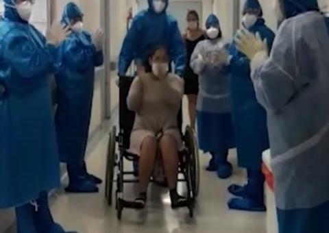 Recuperadas do Covid-19, pacientes recebem alta em Manaus 