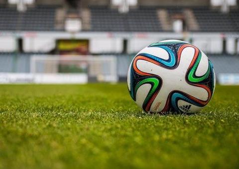 Levantamento aponta aumento nos casos de crimes discriminatórios nos estádios de futebol do Brasil