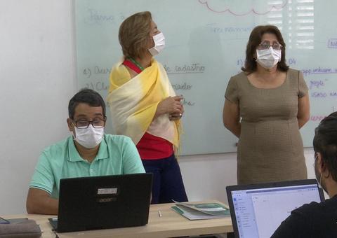 Professores e alunos da UEA atendem população virtualmente sobre Covid-19