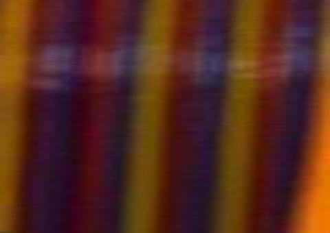 André Marques ignora isolamento e é flagrado bebendo com amigos   