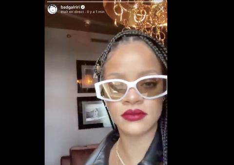 'Estou tentando salvar o mundo, ao contrário do presidente', diz Rihanna