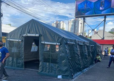Pronto-socorro 28 de Agosto recebe tendas de triagem para desafogar hospitais em Manaus