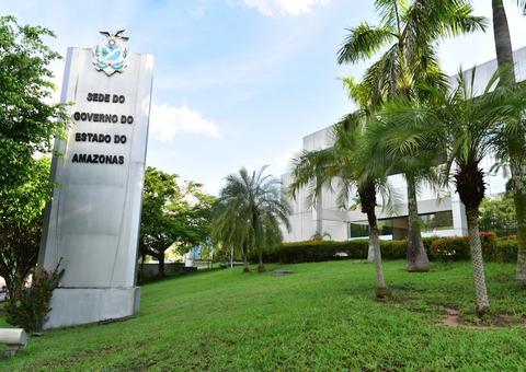 Governador do Amazonas e secretário divergem sobre recursos para pagar servidores do Estado