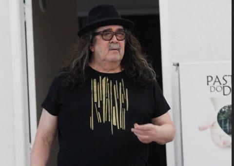 Morre cantor e compositor Moraes Moreira