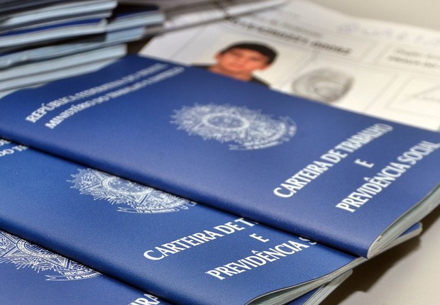 Decisão no STF libera acordo individual para corte de salário e jornada, diz AGU