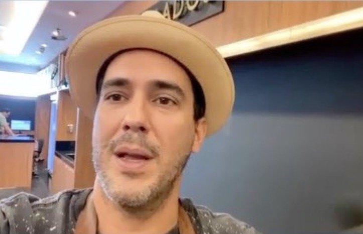André Marques se pronuncia após flagra bebendo com amigos durante quarentena