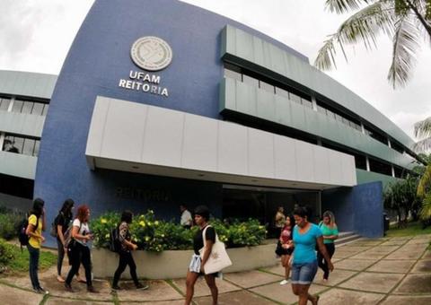 Ufam autoriza estudantes de 4 cursos a anteciparem colação por coronavírus no Amazonas