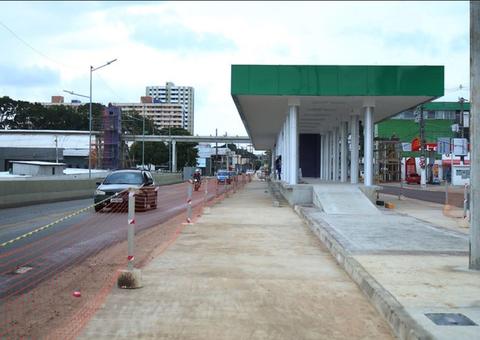Tráfego de veículos é liberado no trecho em obra da avenida Constantino Nery