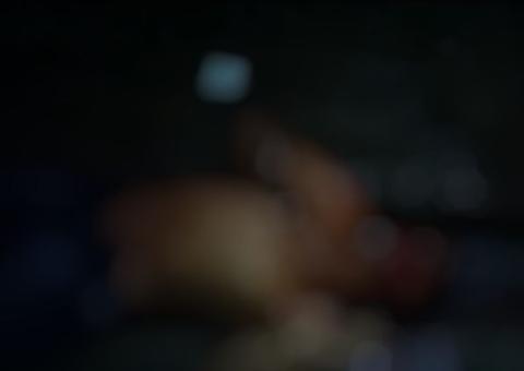 Adolescente é assassinado e jogado na sarjeta durante forte chuva em Manaus