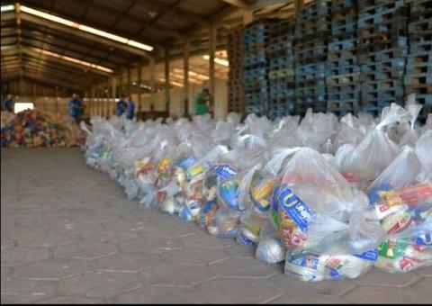 7 mil toneladas de alimentos vão ser distribuídas para famílias afetadas por coronavírus em Manaus