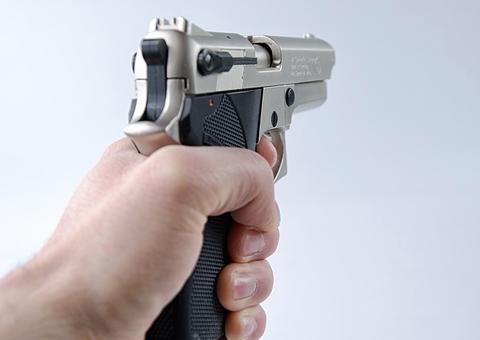 Homem fica gravemente ferido ao ser baleado durante assalto em Manaus