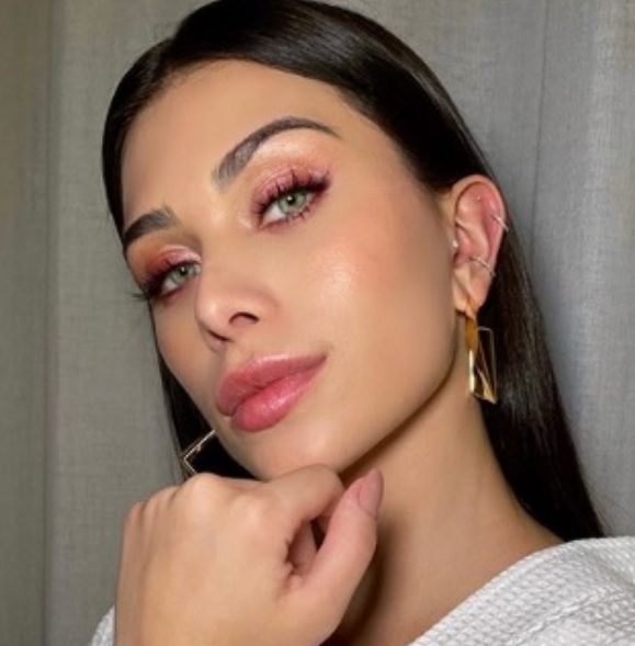 Flávia Pavanelli testa positivo para Covid-19 e faz alerta 