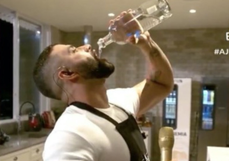 Conar abre representação ética contra Gusttavo Lima por excesso de bebida em lives