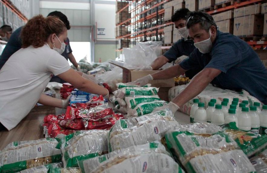 Kits do projeto ‘Hora da Merenda’ são entregues em escolas de Manaus