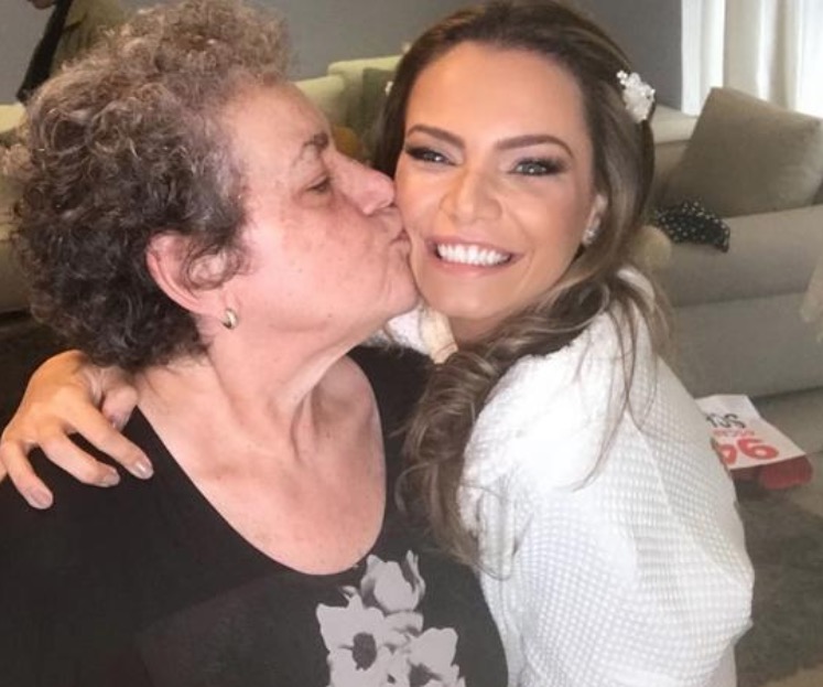 Morre mãe de Milena Toscano