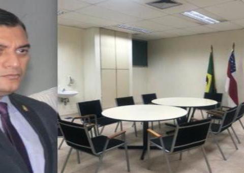 Wilson monta gabinete em hospital e já tem 300 profissionais aptos para trabalhar