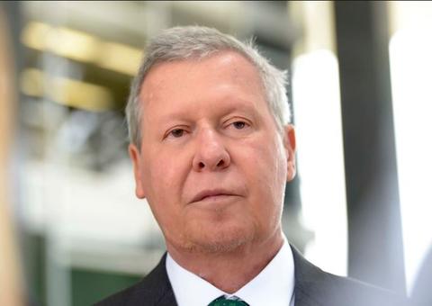 'O presidente precisa admitir que estava errado', diz Arthur Neto