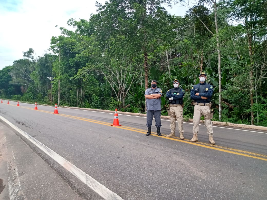 Polícia fecha barreiras em municípios do interior para evitar transmissão do Coronavírus
