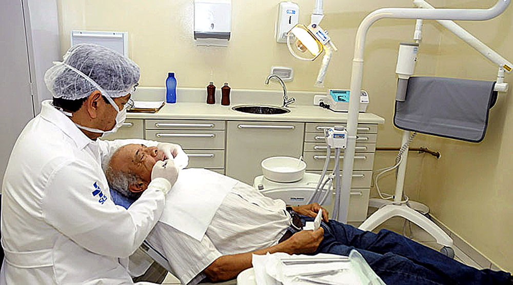 Deputado solicita reabertura de clínicas médicas no Amazonas