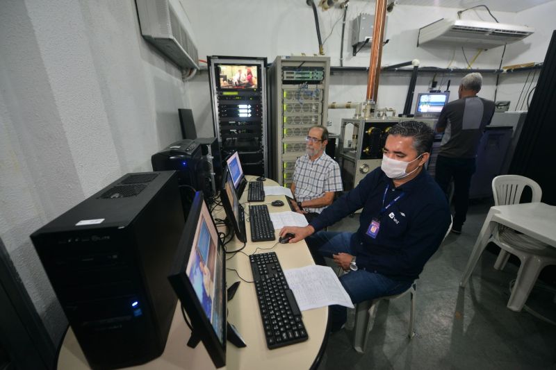 Edital contrata empresa para transmitir 'Aula em Casa' para interior do Amazonas