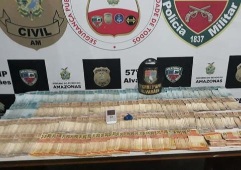 Dupla é presa com droga e mais de R$ 12 mil no rio Solimões, no Amazonas