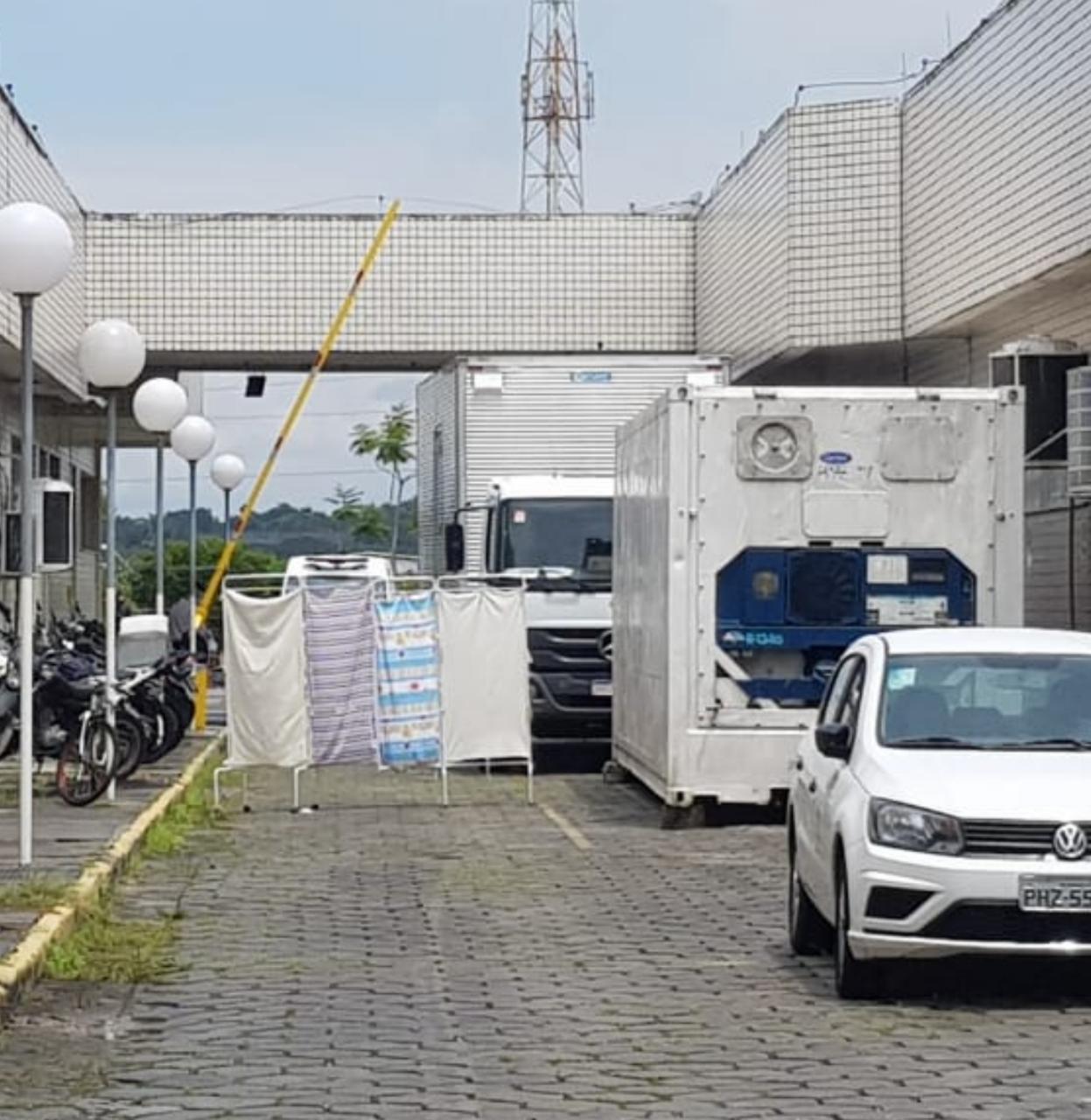 Contêineres frigoríficos serão instalados em mais dois hospitais de Manaus, diz Susam 