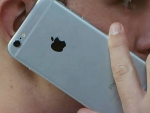 Homem é preso em casa após vítima rastrear telefone roubado em Manaus