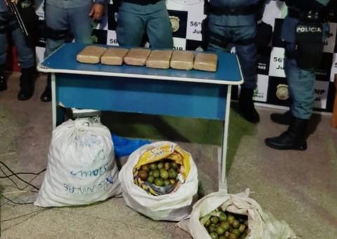 Após denúncia, drogas são encontradas dentro de sacos de tucumãs em barco no Amazonas