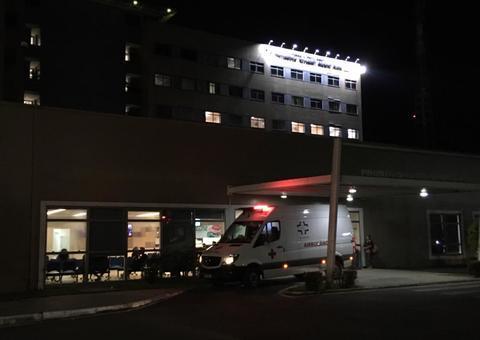 Em Manaus, homem surta ao ter atendimento negado e quebra aparelho em hospital