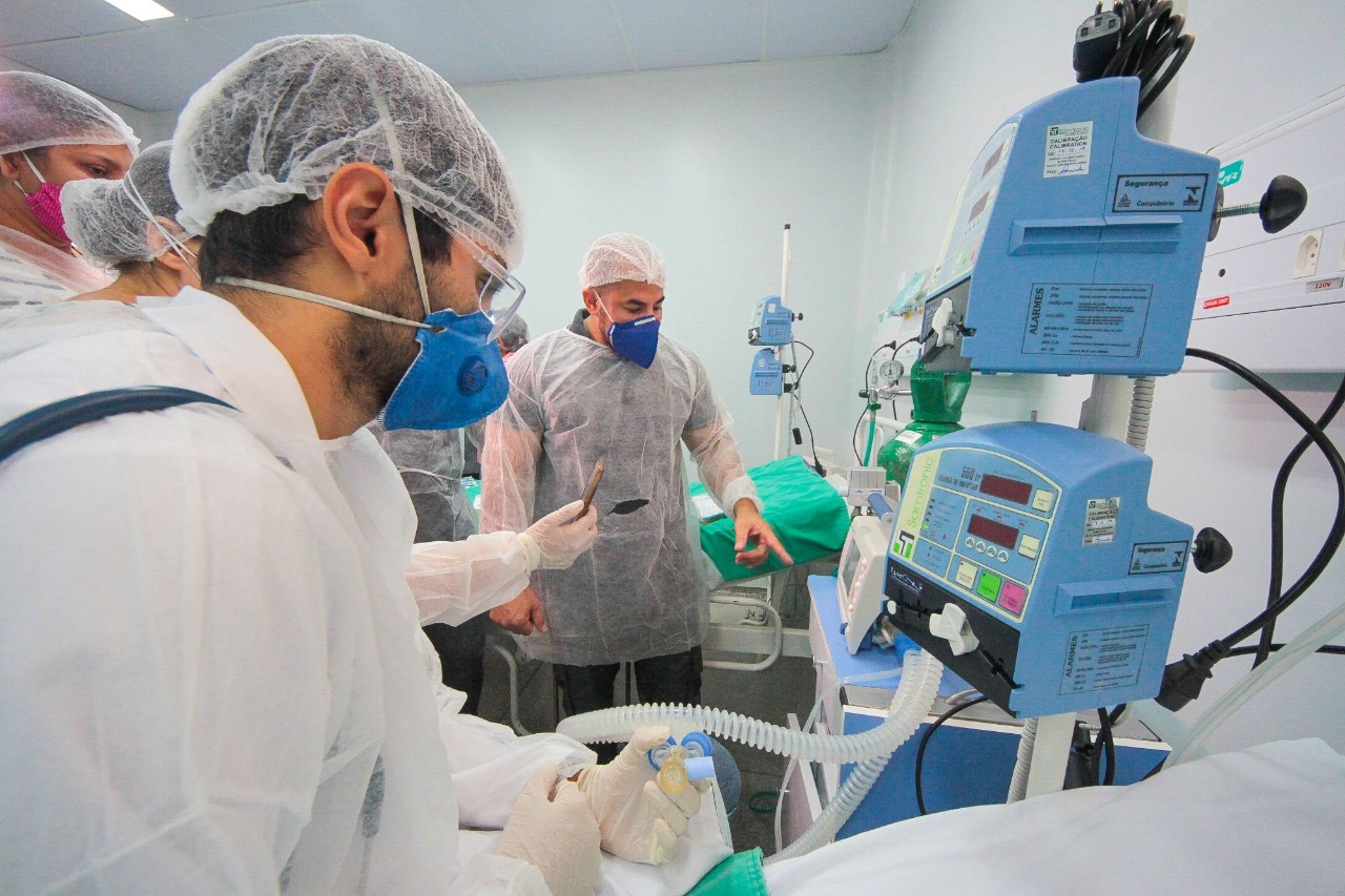 Leitos de UCI são montados em Manacapuru 