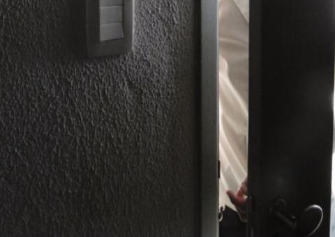 Em Manaus, padrasto espera esposa dormir para estuprar enteada dentro de casa