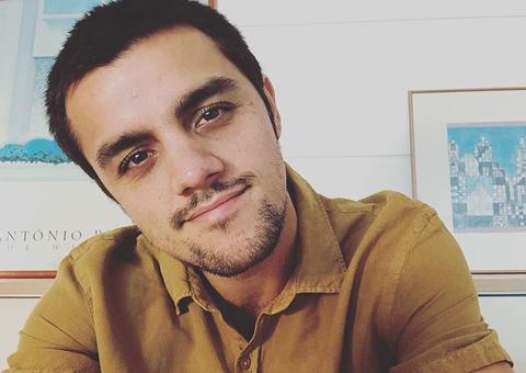Felipe Simas se recupera do coronavírus e comemora fim do isolamento