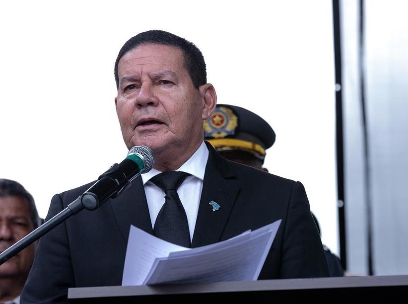 Vice-presidente Hamilton Mourão se reúne com Wilson Lima e Arthur Neto em Manaus