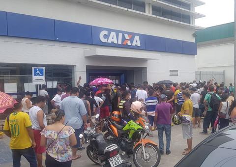 Deputado pede a presença de PMs em agências bancárias para evitar aglomerações no Amazonas